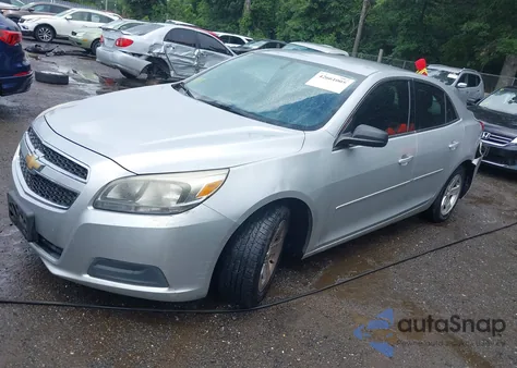 2013 Chevrolet Malibu 1Ls z USA, uszkodzony, nr VIN 1G11B5SA8DF232598